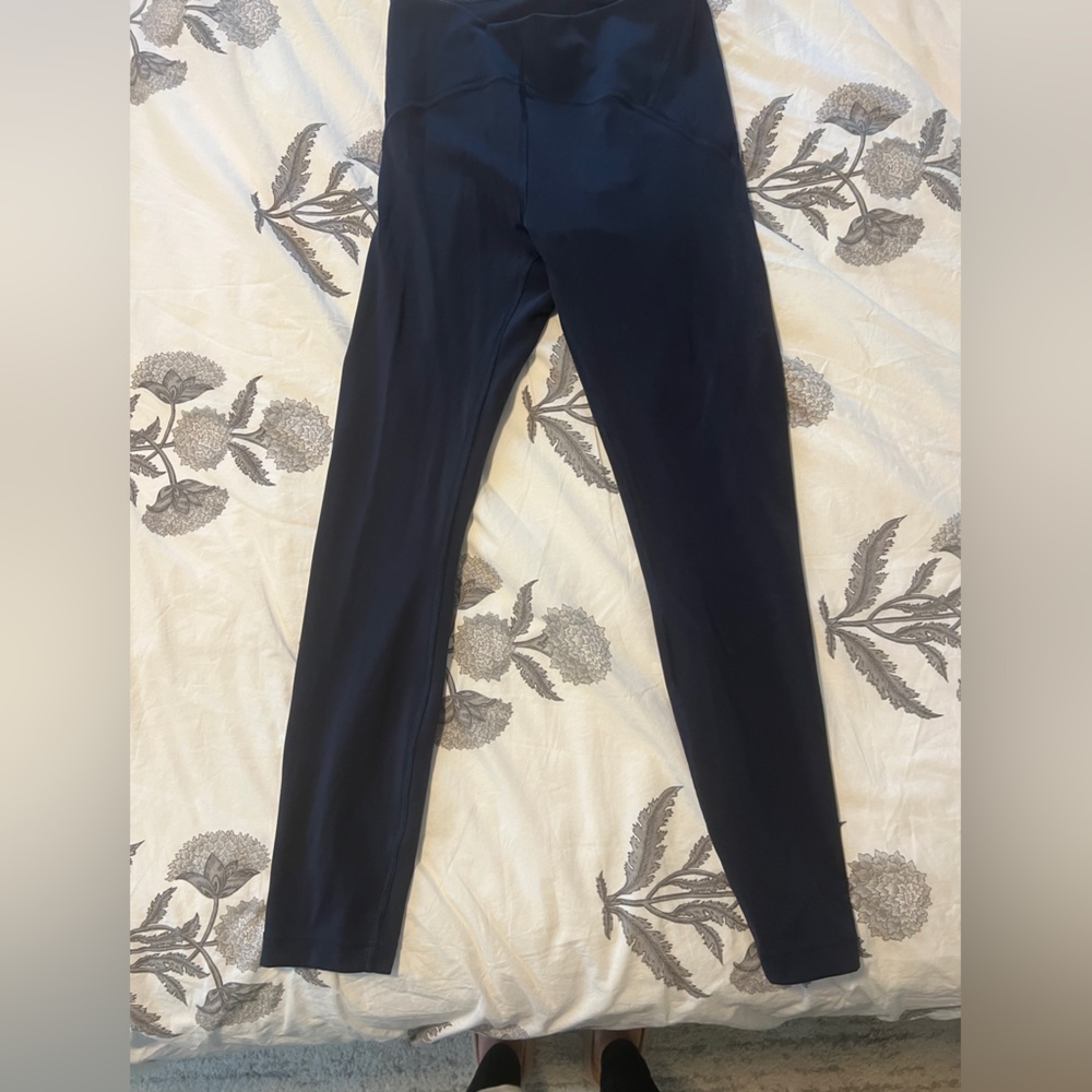 Lululemon Navy Instill high rise tight - sz 6